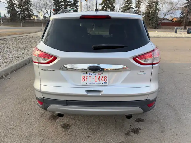 2014 Ford Escape Titanium 4WD – 2.0L EcoBoost – Low KM – Mint - Photo 3
