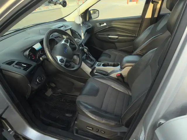 2014 Ford Escape Titanium 4WD – 2.0L EcoBoost – Low KM – Mint - Photo 4