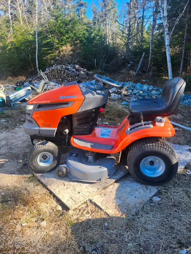 Husqvarna ride on mower - Photo 5