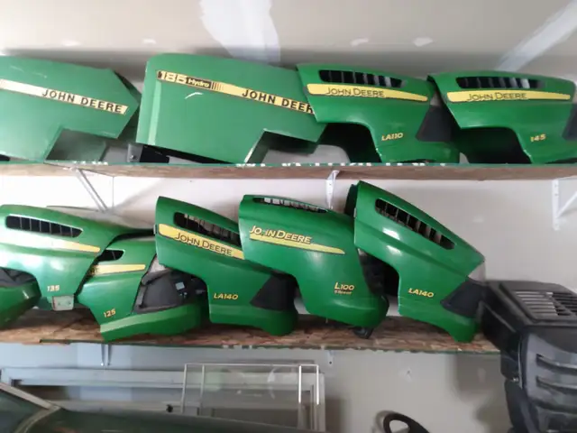 assorted hoods for lawn & garden tractors - Photo 2