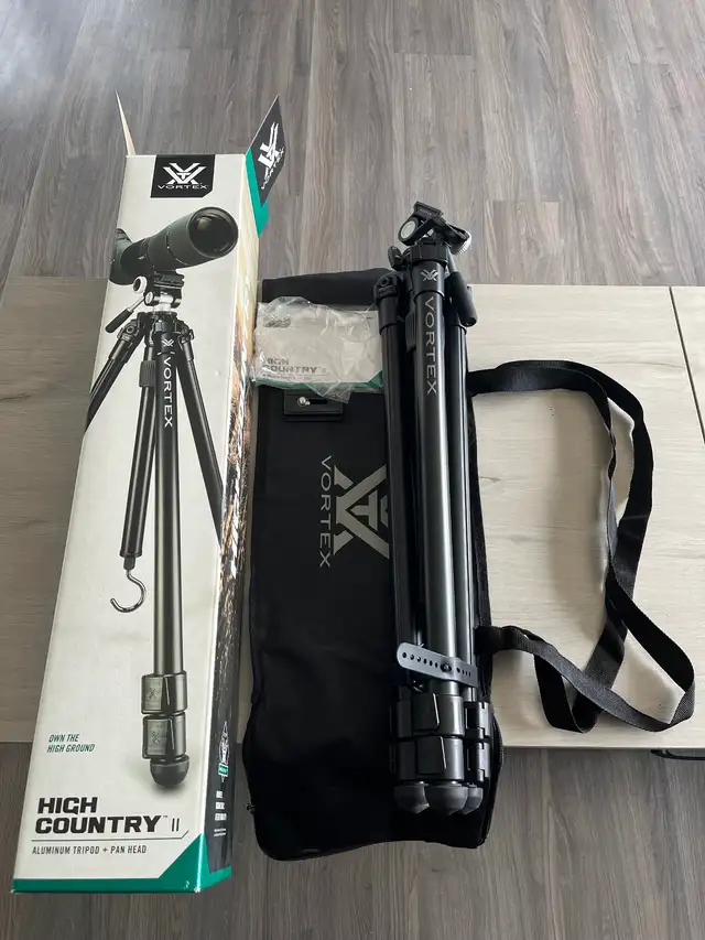 Vortex viper spotting scope and tripod - Photo 3