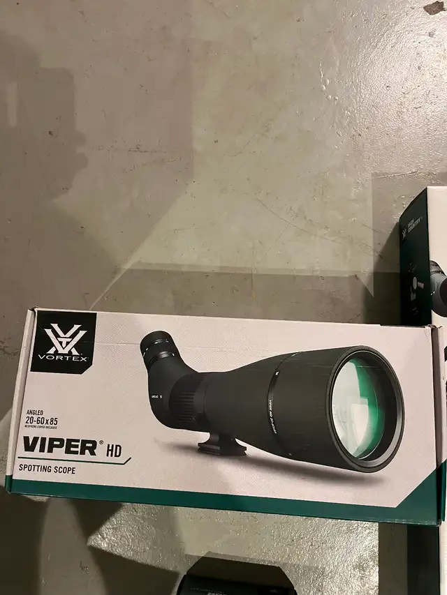 Vortex viper spotting scope and tripod - Photo 4