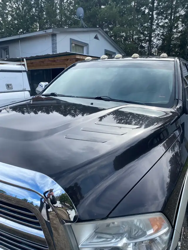 2011 Dodge ram 2500 heavy duty Cummins turbo diesel - Photo 3