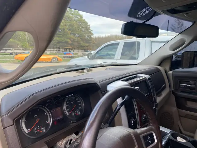 2011 Dodge ram 2500 heavy duty Cummins turbo diesel - Photo 6