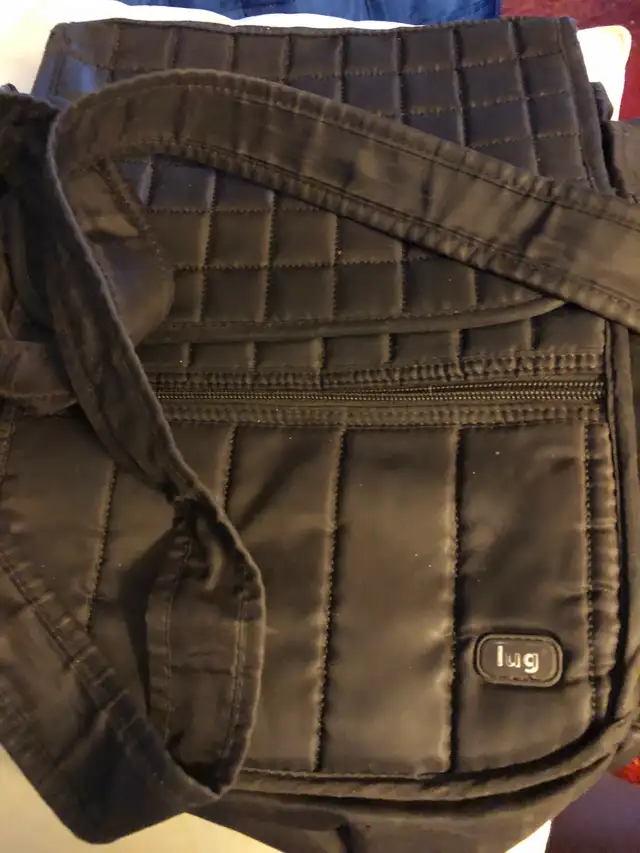 All of my bags and luggage all together on sale for  $400.00 - Photo 4