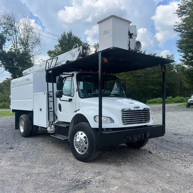 2015 Freightliner M2-106 Altec LR7-58 Bucket Truck