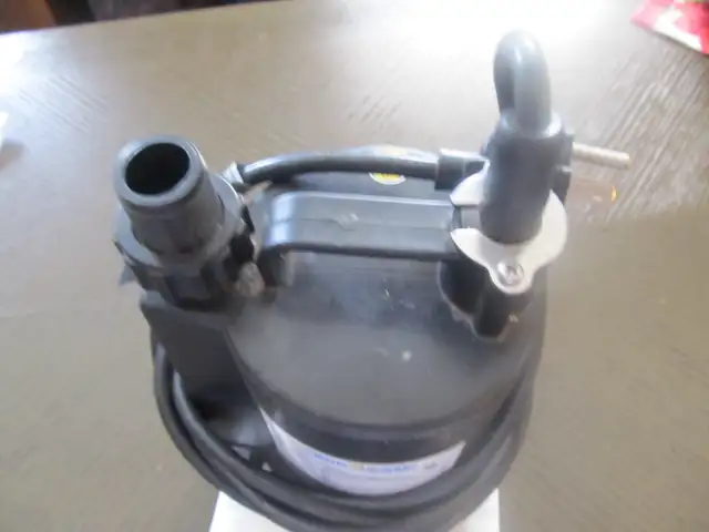 For Sale Utility Pump - Photo 2