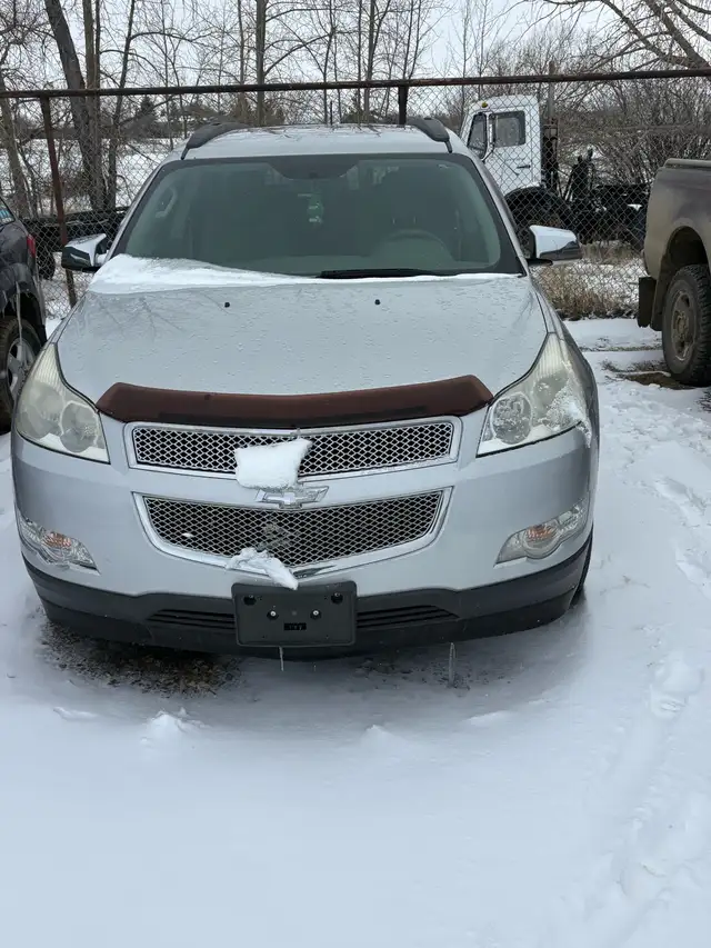 2011 Chevy travers ls AWD