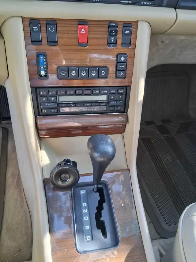 Mercedes 3000 SEL - Photo 6