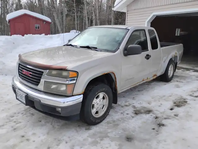 2004 GMC Canyon - Photo 3