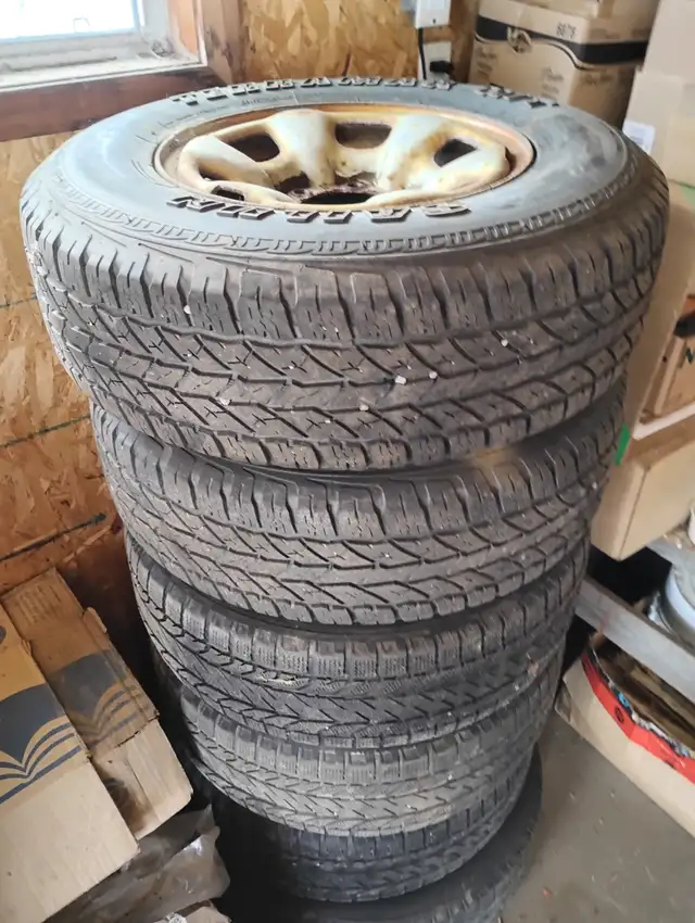 2004 GMC Canyon - Photo 5