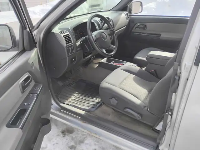 2004 GMC Canyon - Photo 6