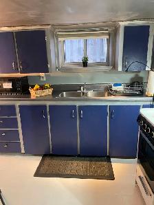 EAST YORK FURNISHED 1 BEDROOM  BASEMENT APARTMENT, ALL INCLUSIVE - Photo 7