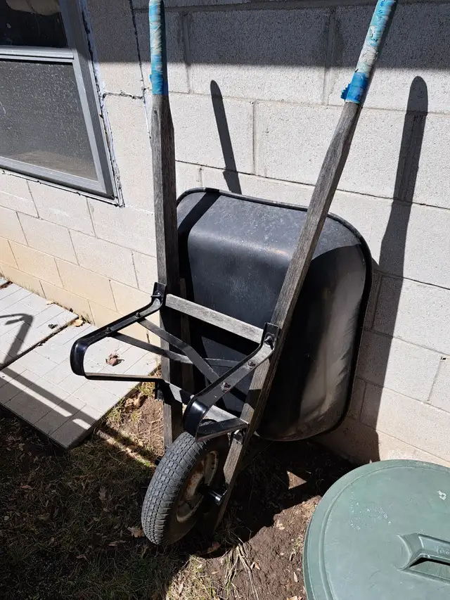 Wheel barrow