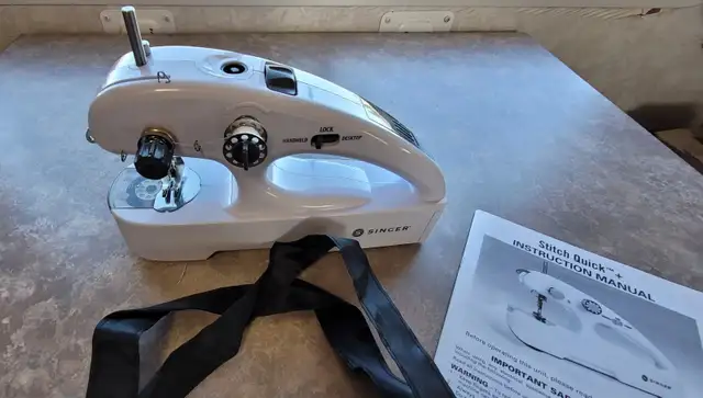 NEW SINGER Portable Hand Held Sewing Machine