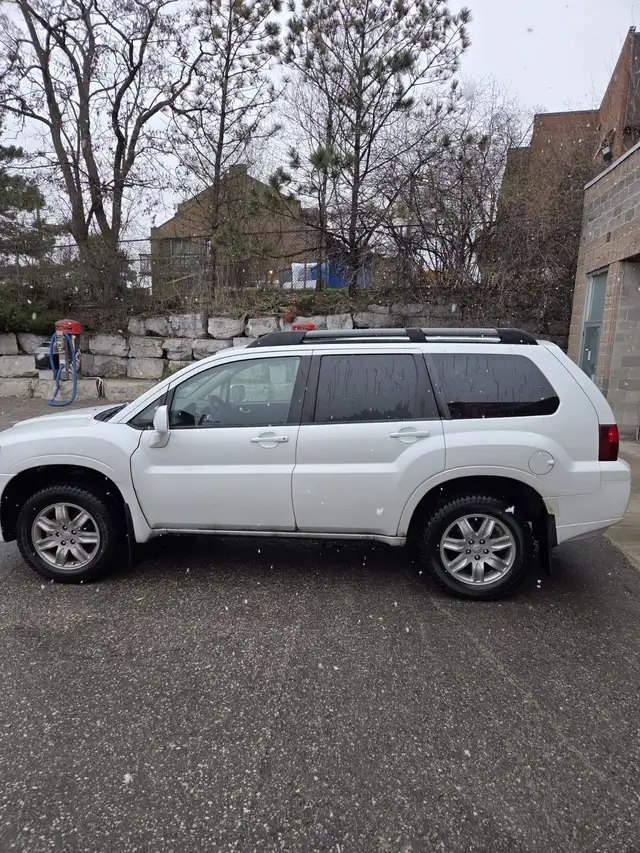 2010 Mitsubishi Endeavor for Sale