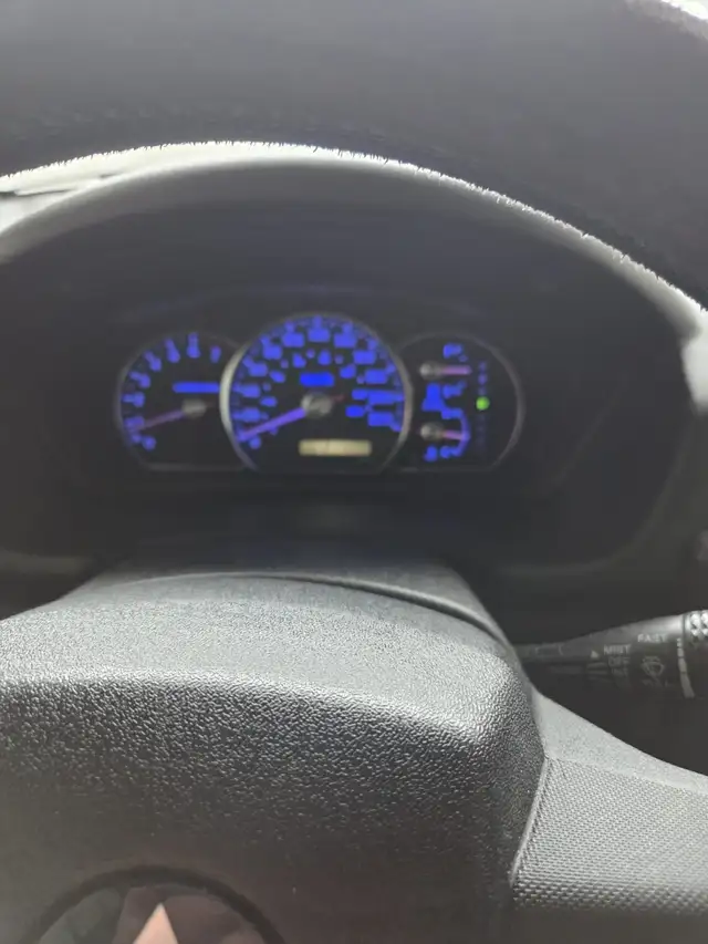 2010 Mitsubishi Endeavor for Sale - Photo 8