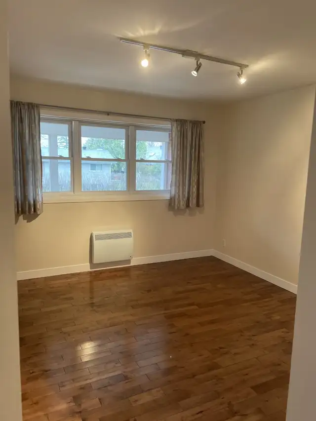 Maison à louer - Laval - Photo 4