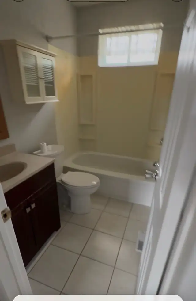 4 Bedroom 2 Washroom House Available Immediately in Woodstock - Photo 6