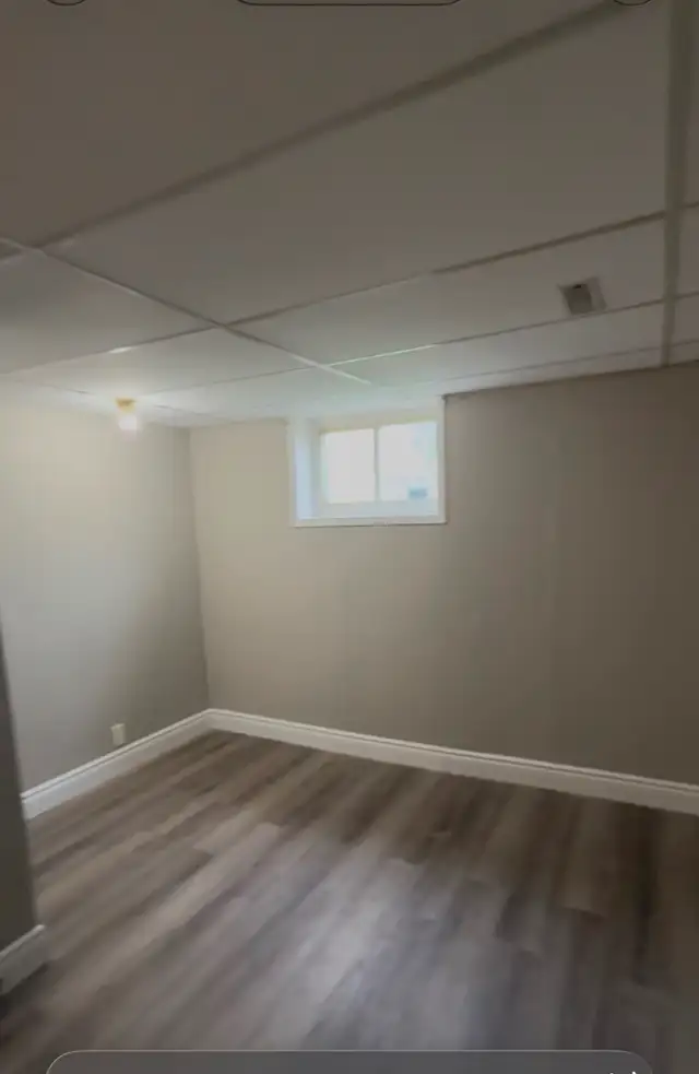 4 Bedroom 2 Washroom House Available Immediately in Woodstock - Photo 8