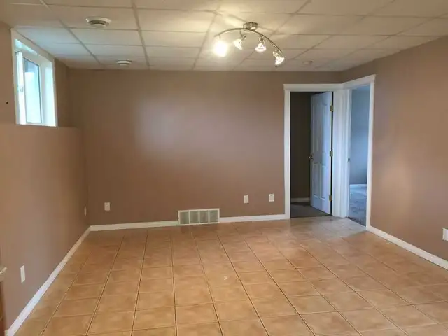 2 Bedroom Suite with Private Entrance - Photo 4