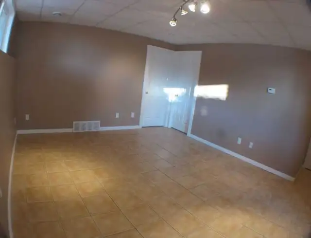 2 Bedroom Suite with Private Entrance - Photo 5