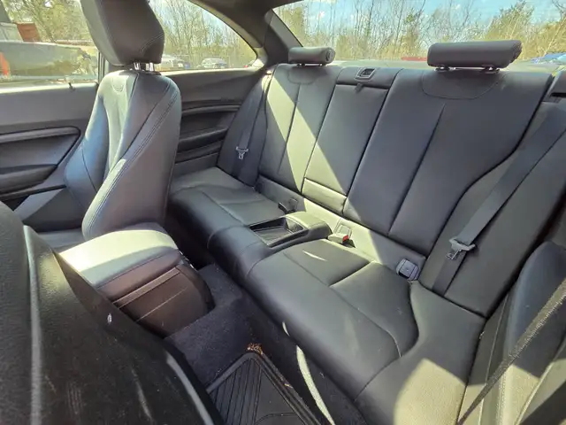 2014 BMW 228i - M-SPORT, MANUAL, REAR WHEEL DRIVE! CLEAN CARFAX! - Photo 12