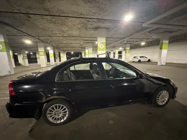 5 Speed 2005 Acura EL - Photo 3