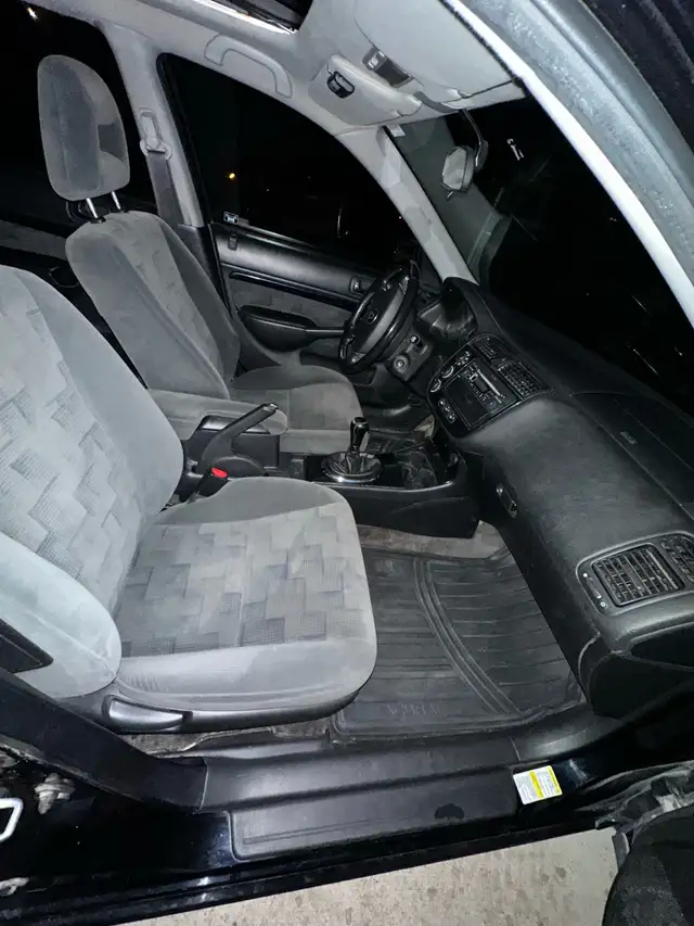 5 Speed 2005 Acura EL - Photo 5