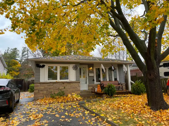 Room with a private bathroom for rent close to UW & WLU