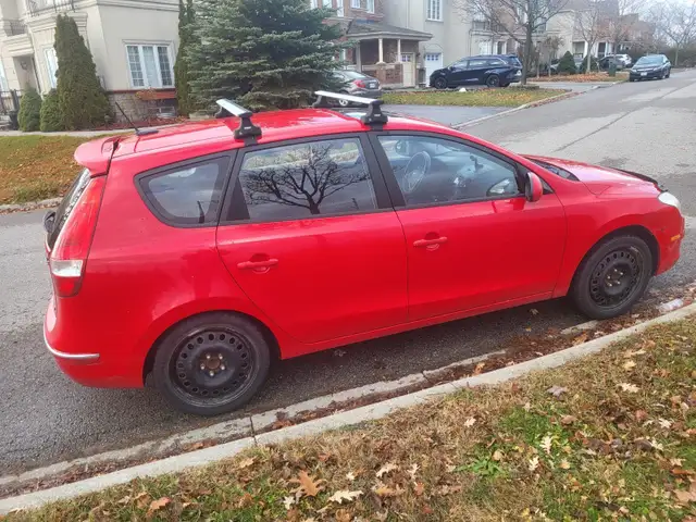 Hyundai Elantra (Car For Sale) - Photo 4