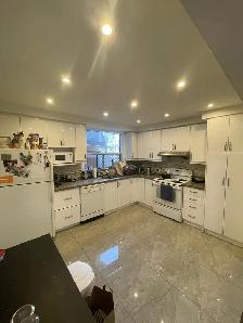 1 Roomie 3 BD Apt.  Steps to Subway & High Park. Now/May/June 1 - Photo 3