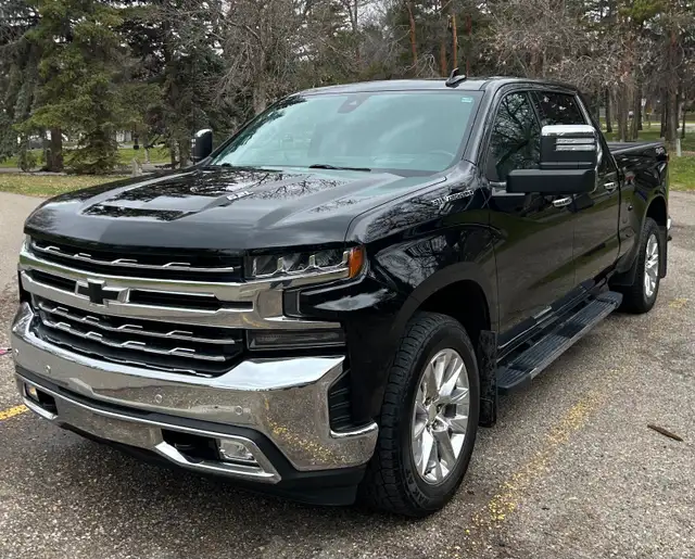 2021 Chevrolet Silverado 1500 LTZ - Photo 2