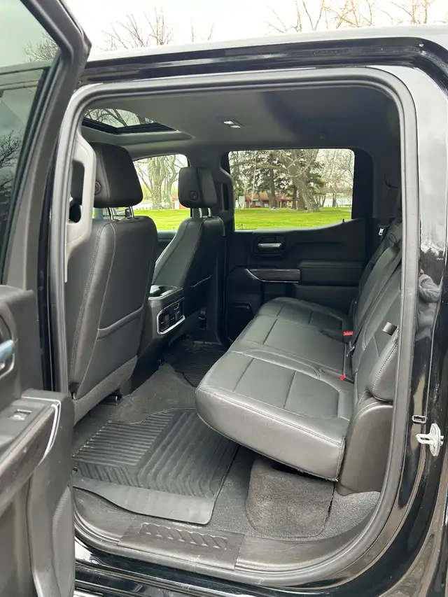 2021 Chevrolet Silverado 1500 LTZ - Photo 11