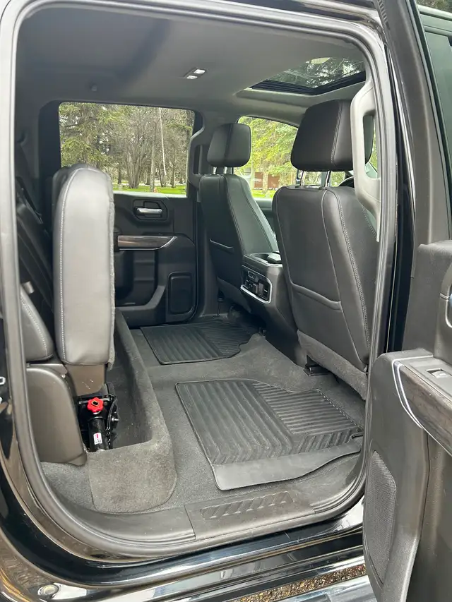 2021 Chevrolet Silverado 1500 LTZ - Photo 12