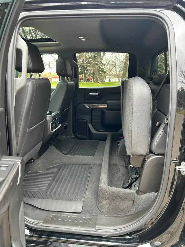 2021 Chevrolet Silverado 1500 LTZ - Photo 13