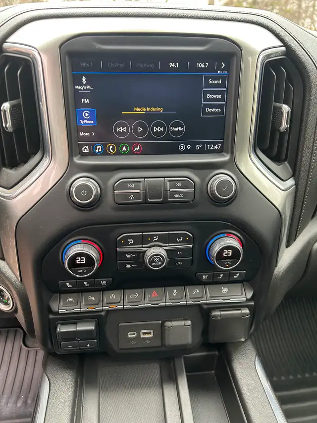 2021 Chevrolet Silverado 1500 LTZ - Photo 17