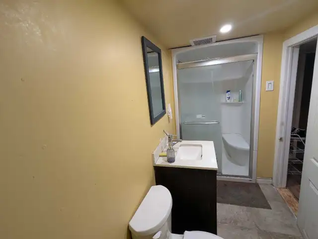 Furnished Shared Room Rent Malton FREE UTILITIES - Photo 9