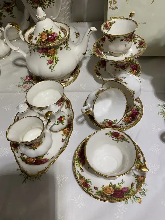 Old Country Roses Tea Set