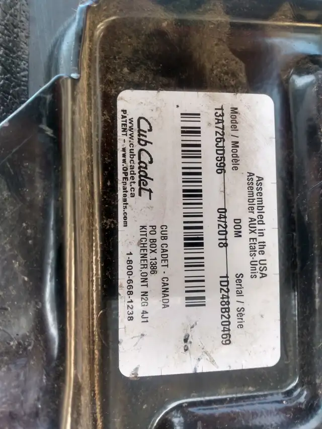 Cub Cadet 282cc 11hp 30' riding mower STRIPPED FOR PARTS! - Photo 4