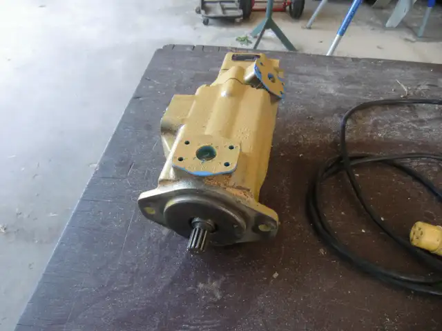 Hydraulic Pumps - Photo 4