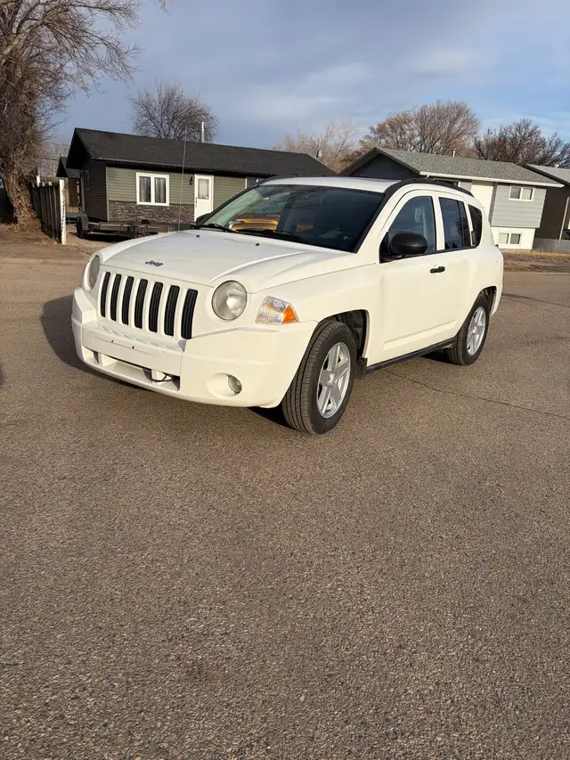 2007 Jeep compass 4x4 - Photo 2