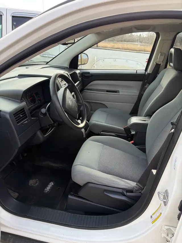 2007 Jeep compass 4x4 - Photo 6