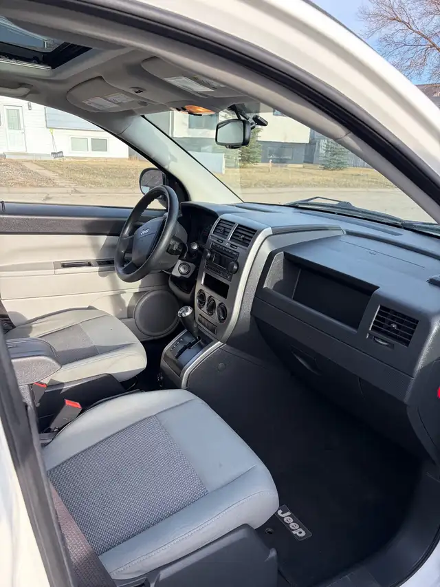 2007 Jeep compass 4x4 - Photo 10