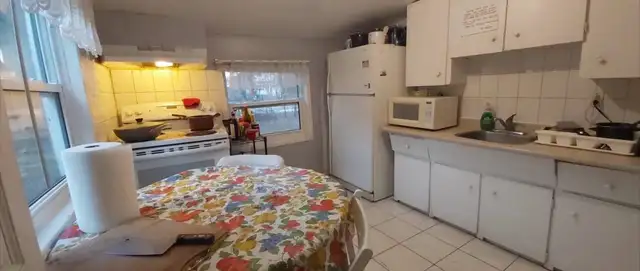 room sublet available near McMaster - Photo 7