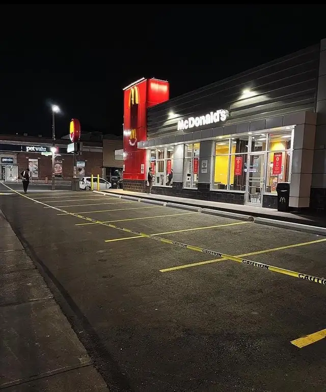 Driveway sealing - line painting - cut patch asphalt repair - Photo 7