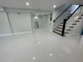 Duplex unit -2 Bedrooms, 2 bathrooms, 2 parking & laundry. - Photo 4