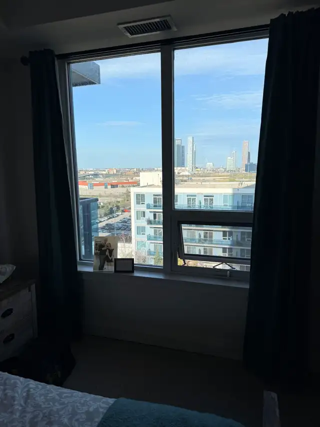 Luxury 1  1 Bedroom Condo for rent! - Photo 6