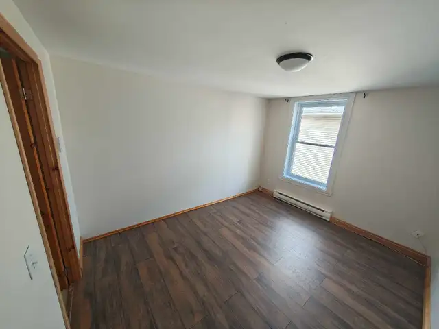 5 1/2 a louer 102 bowen N. - Photo 8