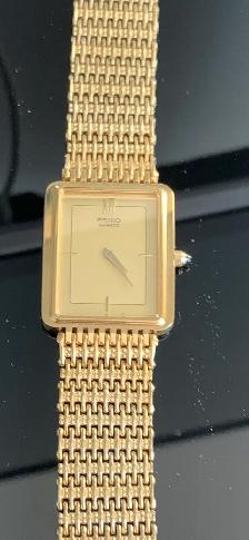 Seiko quartz battery watch